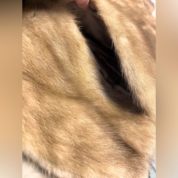 Vintage Mink Cape - Picture 10 of 14